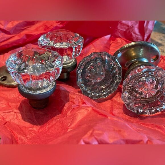 Vintage doorknobs - set of 4 - Picture 1 of 10